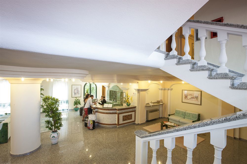 Residence Marina Palace オロゼーイ エクステリア 写真